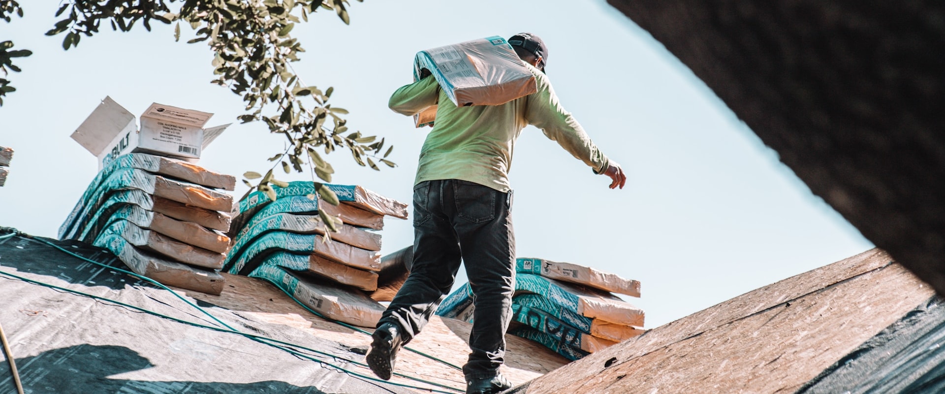 Finding Excellence: How To Choose A Leicester Roofing Company For Roof Installation
