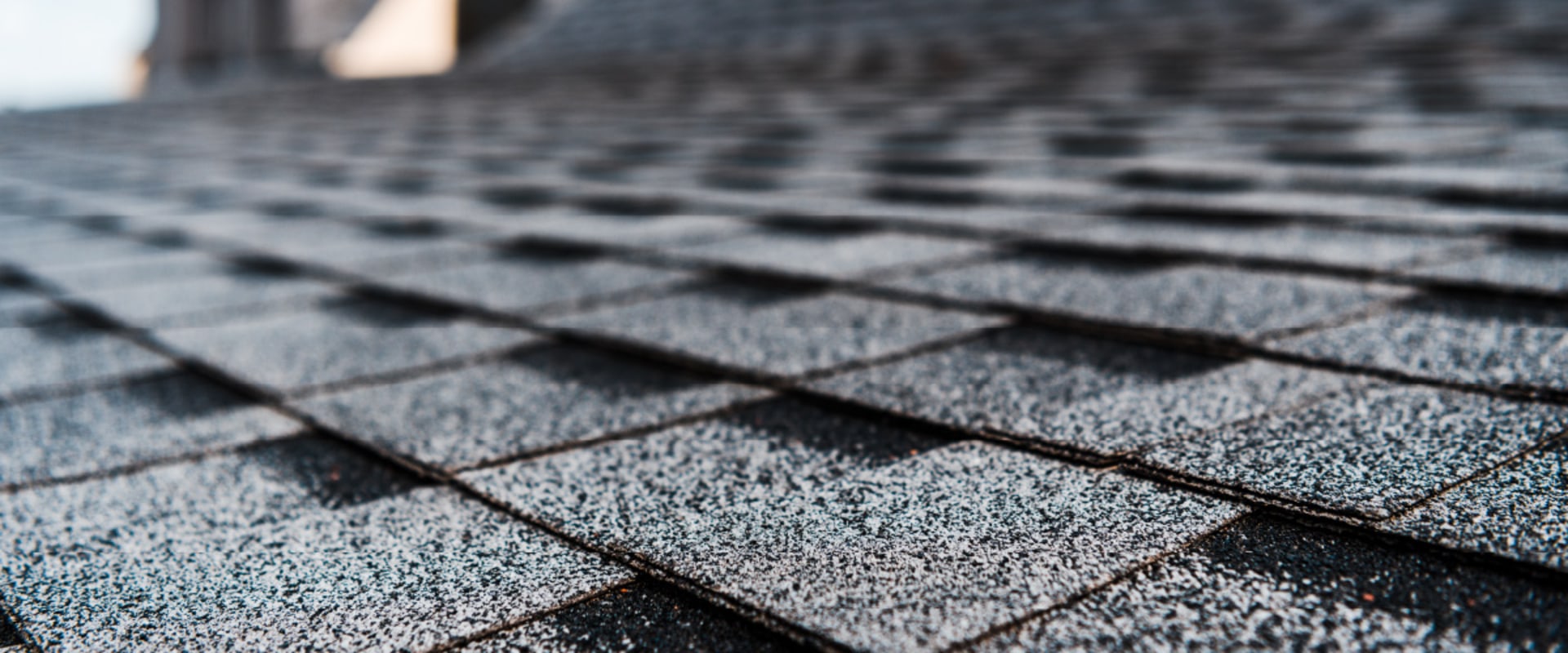 Roof Installation In Mobile, AL: The Benefits Of Choosing Asphalt Shingles