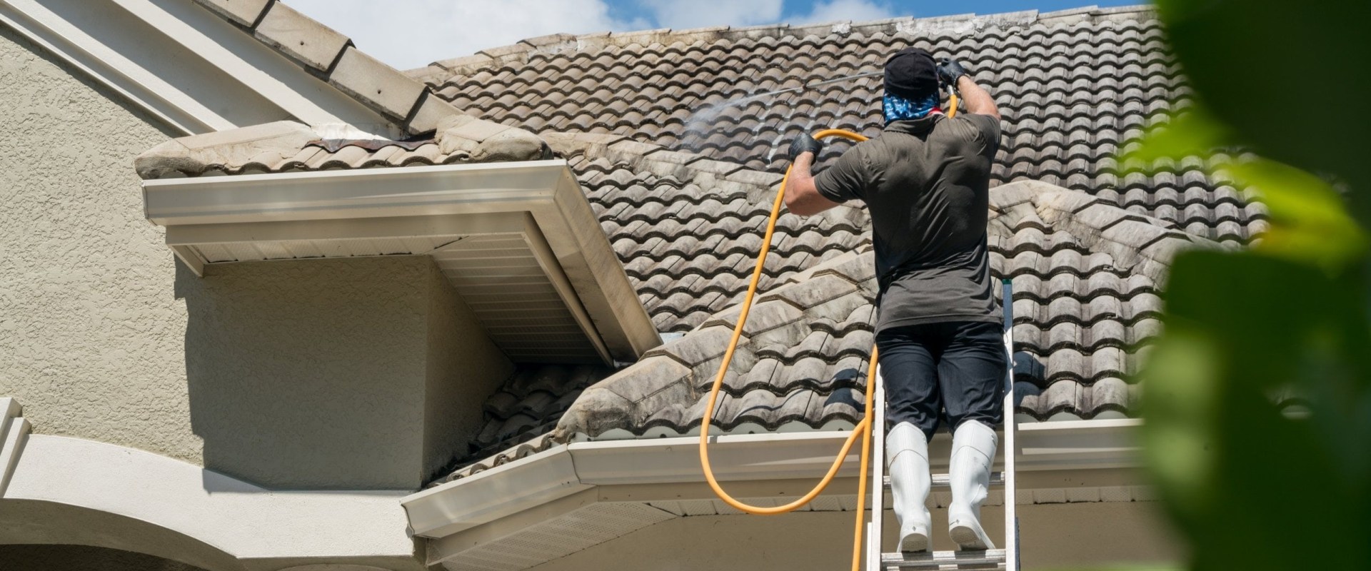 Affordable Ontario Home Cleaners For Roof Installation Cleanup